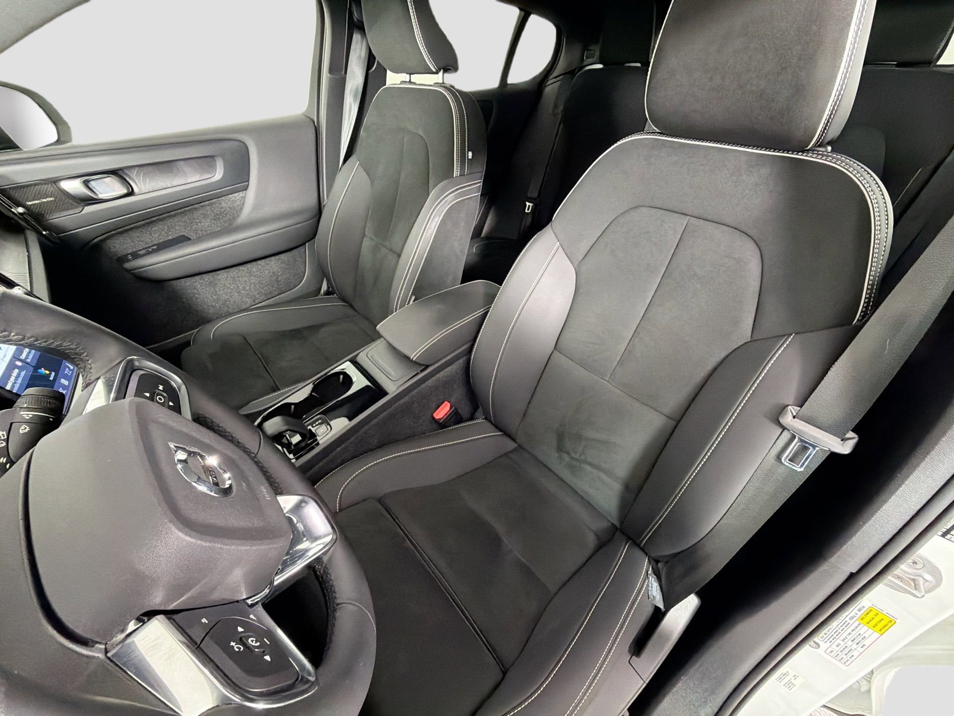 Certified 2023 Volvo C40 P8 Recharge Ultimate AWD/4WD image 21