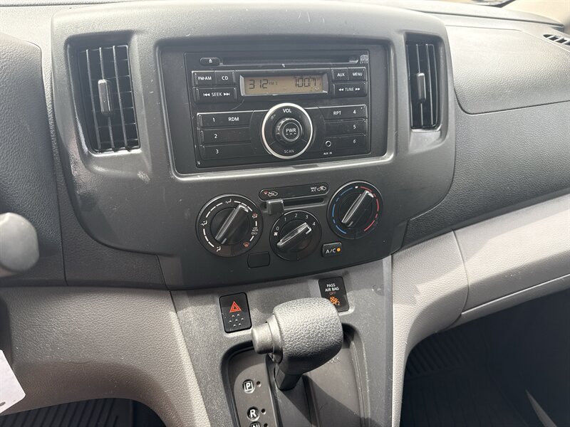 Used 2014 Nissan NV200 FWD image 34
