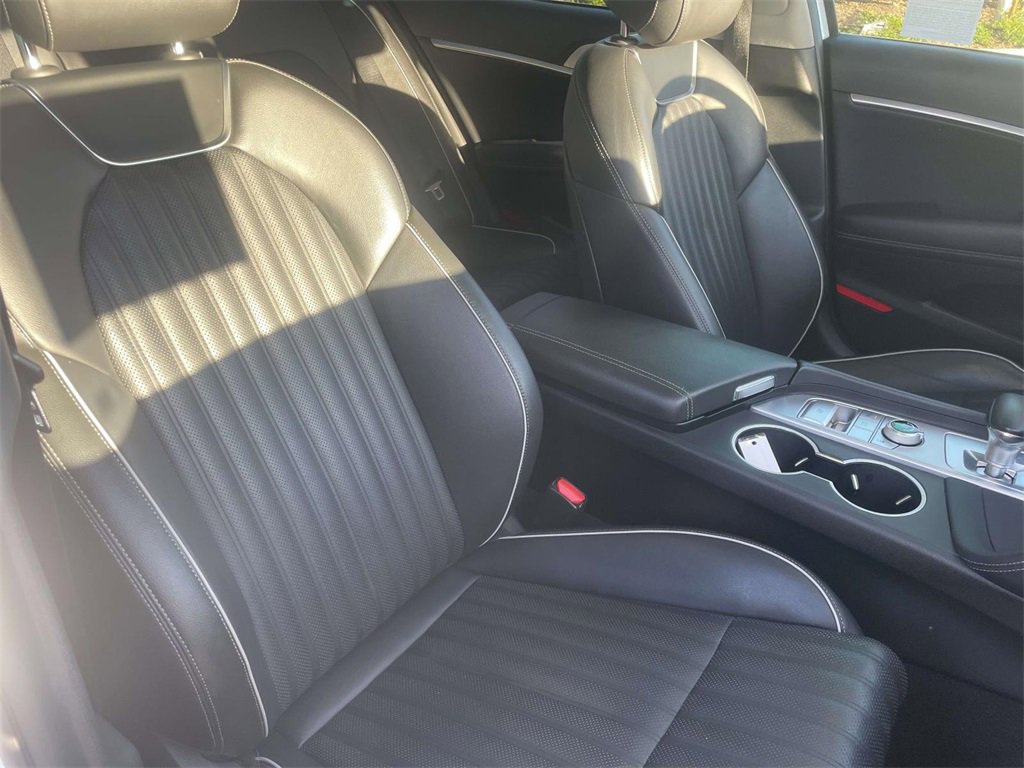 Used 2020 Genesis G70 2.0T w/ Elite Package image 27