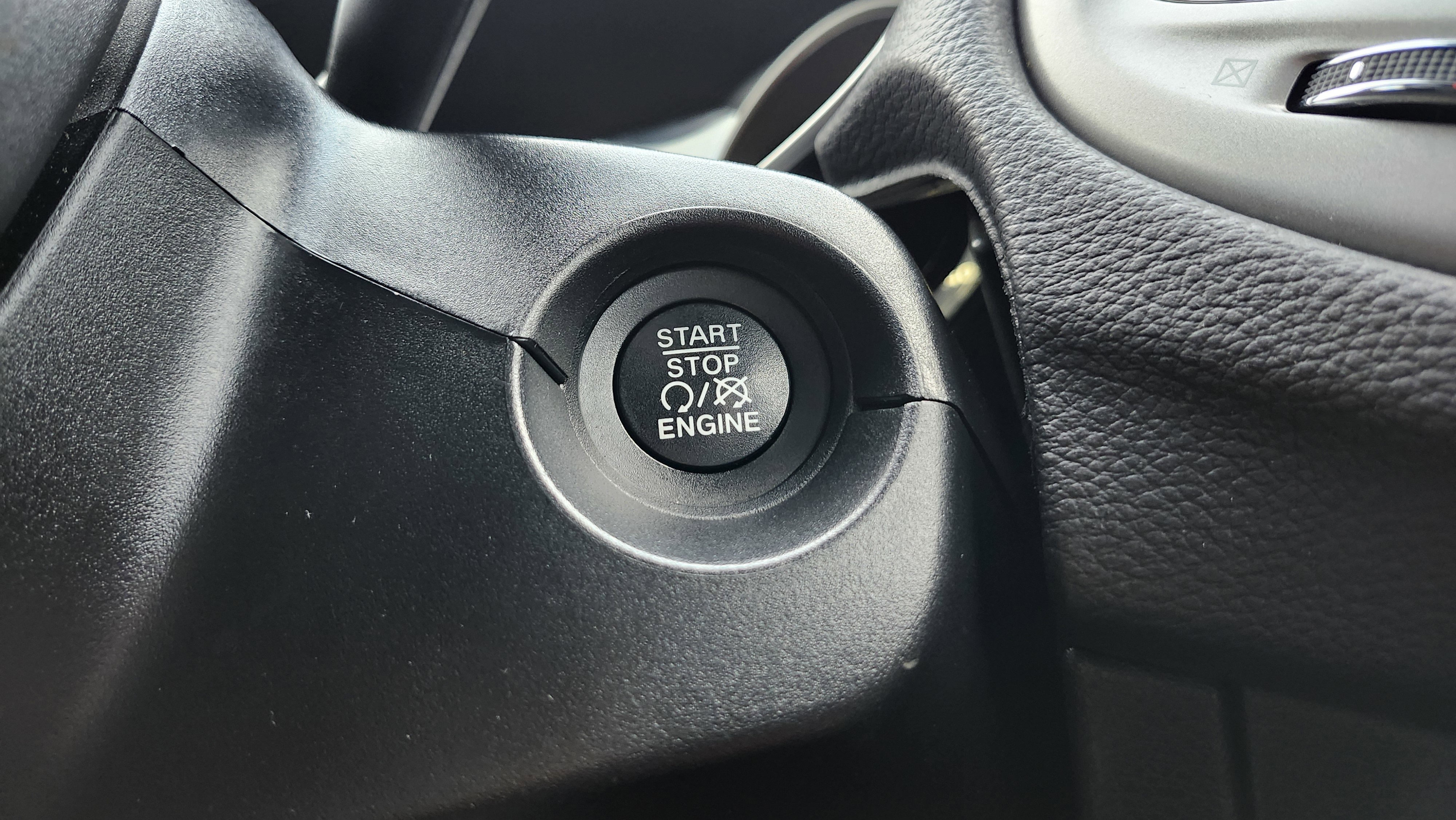 Used 2021 Jeep Compass Latitude w/ Driver Assistance Group image 9