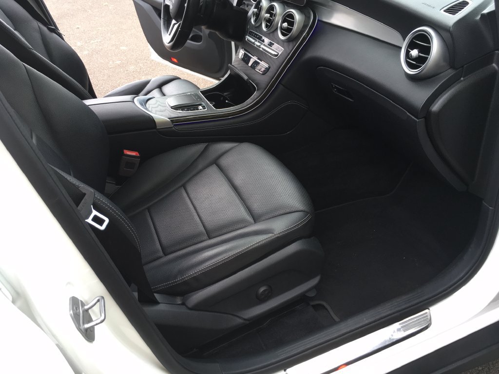 Used 2021 Mercedes-Benz GLC 300 4MATIC image 28