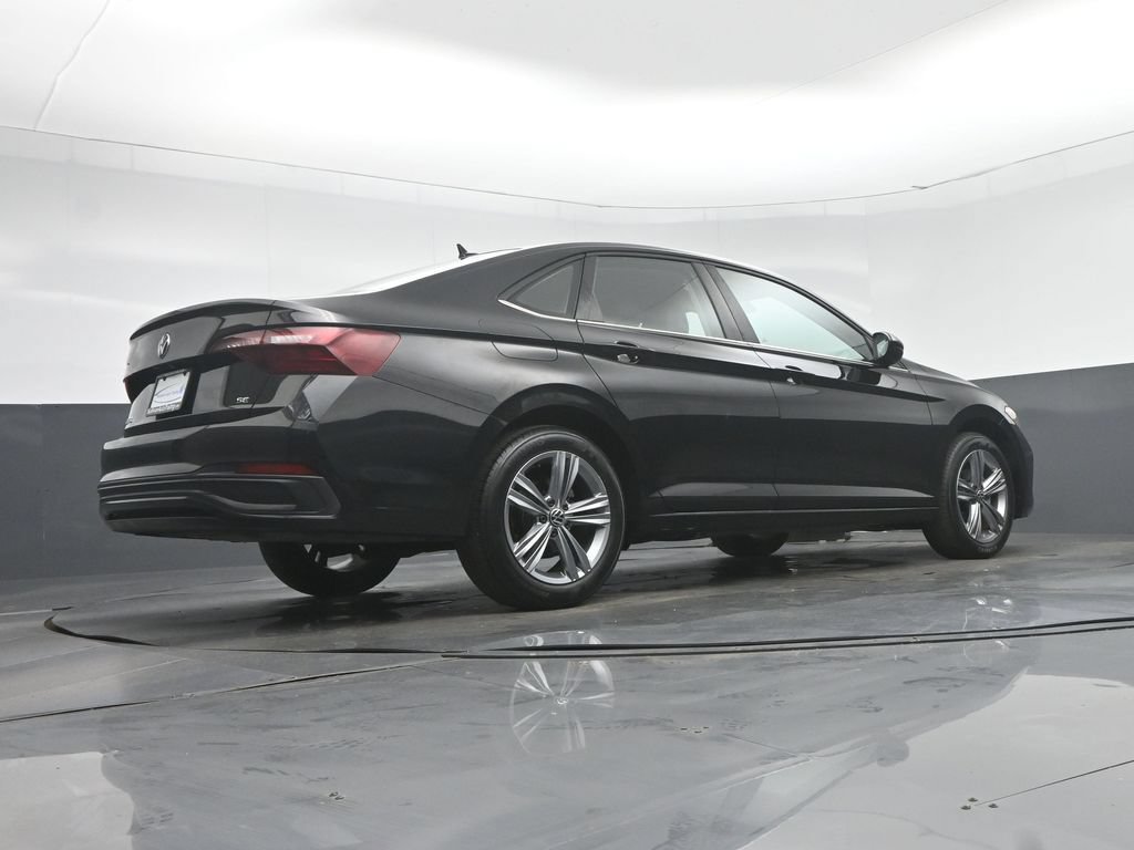 Used 2024 Volkswagen Jetta SE FWD image 52