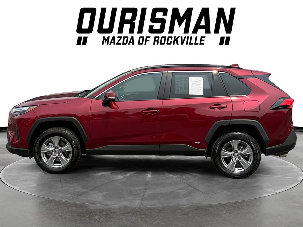 Used 2025 Toyota RAV4 XLE AWD/4WD image 3