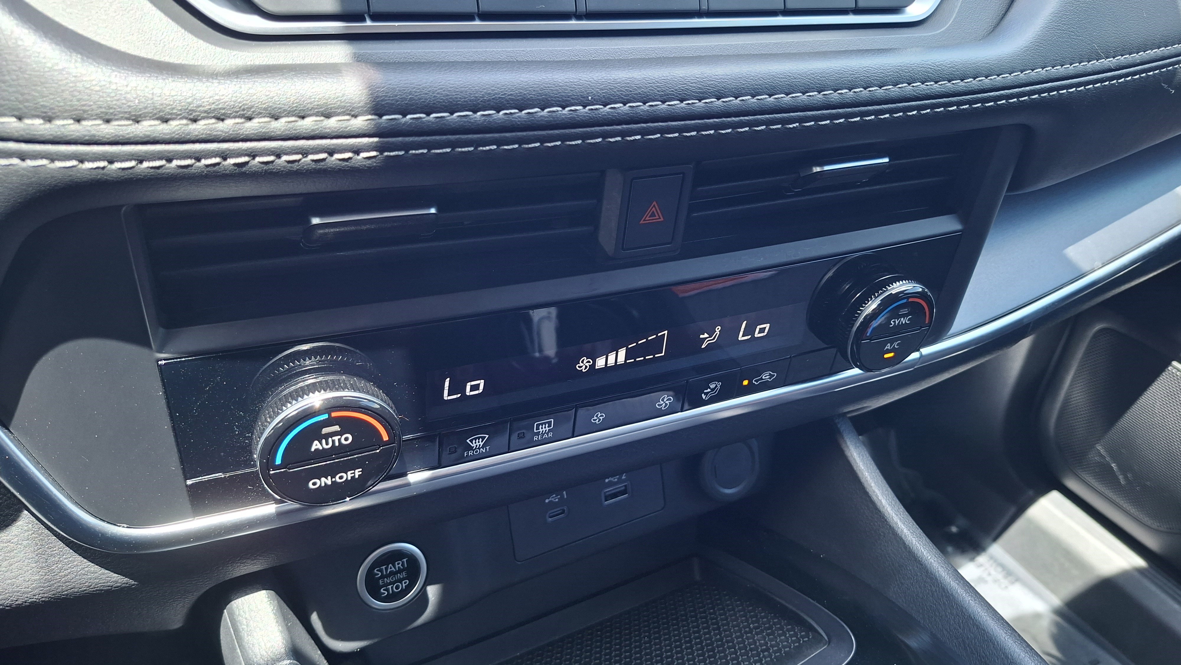 Used 2023 Nissan Rogue SV FWD image 15