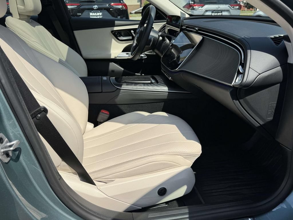 Used 2024 Mercedes-Benz E 350 4MATIC Sedan image 14