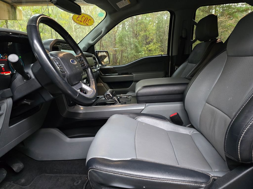 Used 2023 Ford F150 Lariat w/ Trailer Tow Package image 34