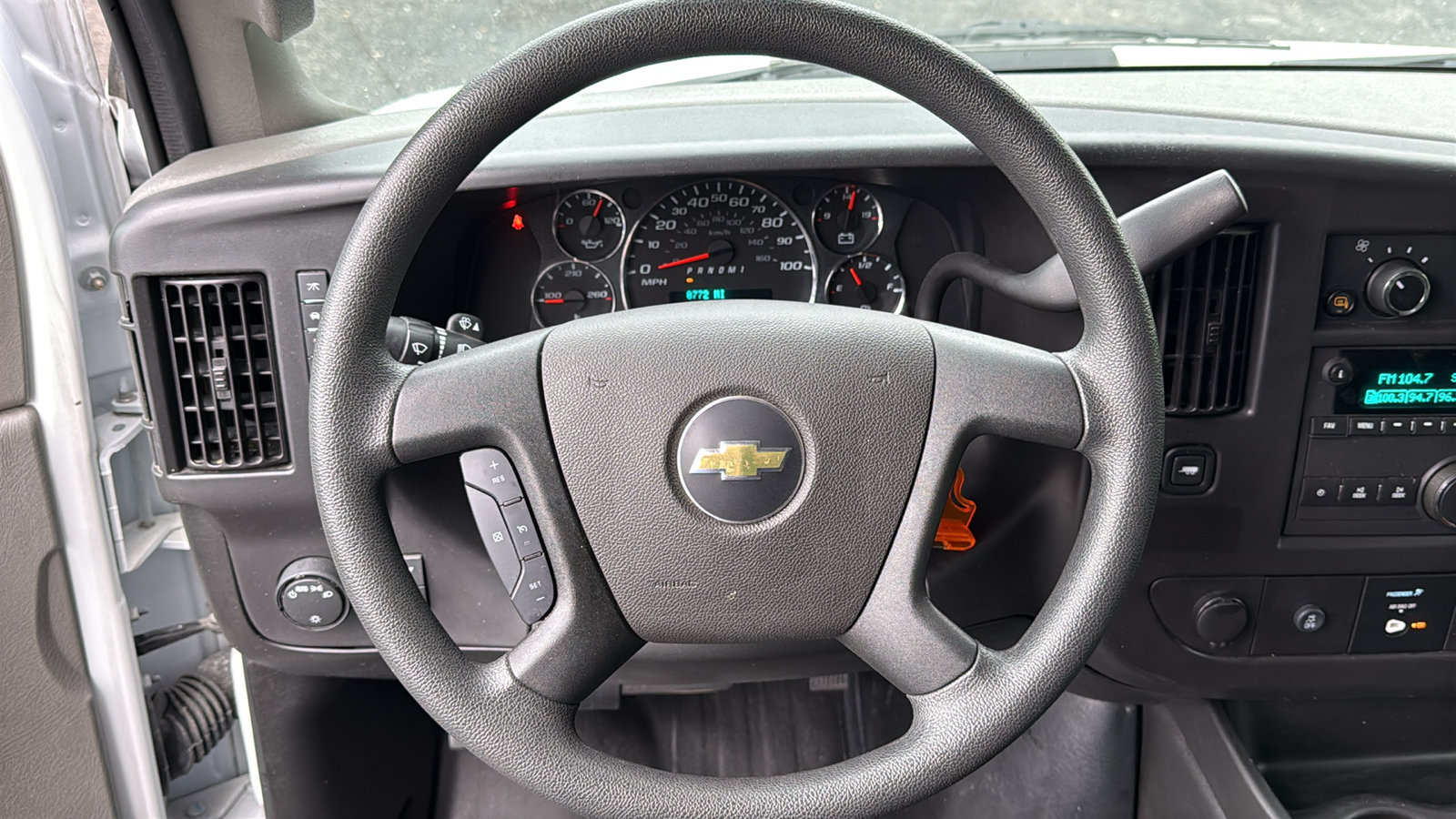 Used 2024 Chevrolet Express 2500 w/ Driver Convenience Package RWD image 14