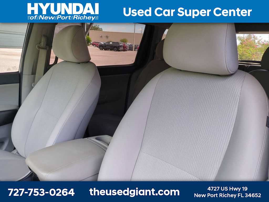 Used 2020 Kia Sedona L FWD image 7