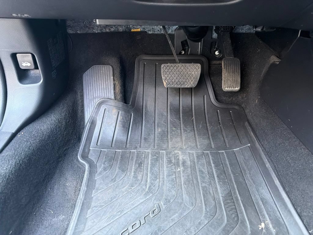 Used 2018 Honda Accord EX-L image 37