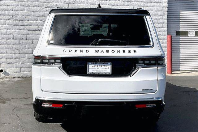 Certified 2024 Jeep Grand Wagoneer L Series III AWD/4WD image 3