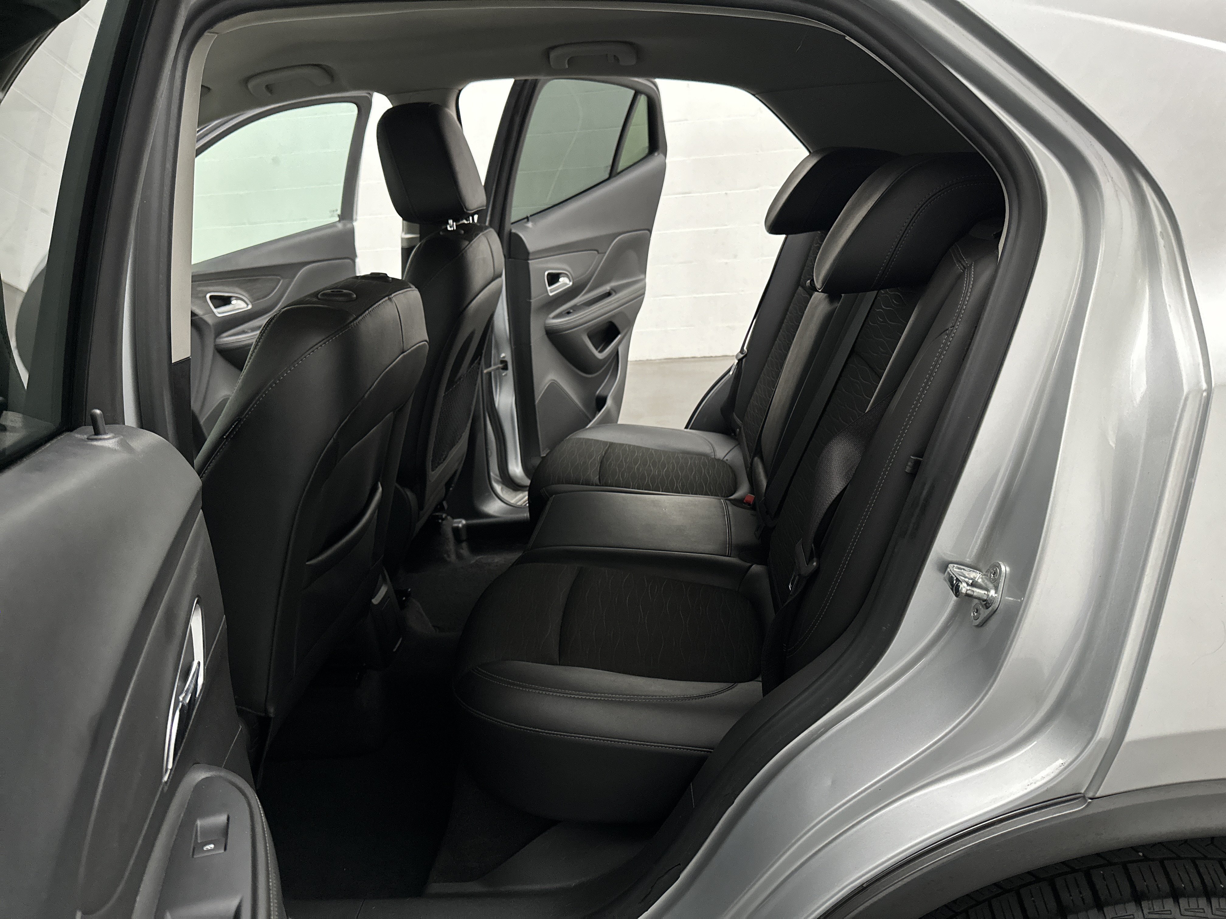 Used 2016 Buick Encore FWD image 19