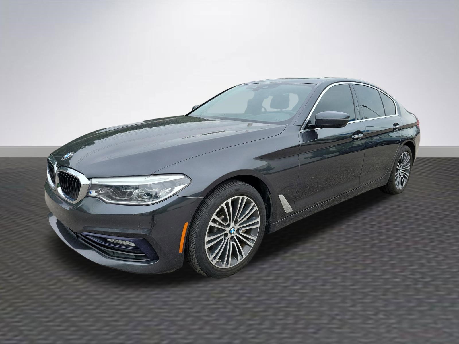 Used 2018 BMW 540i xDrive AWD/4WD image 3