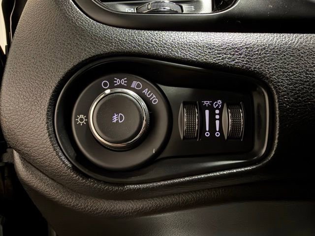 Used 2019 Jeep Renegade Altitude w/ Quick Order Package 2XM image 36