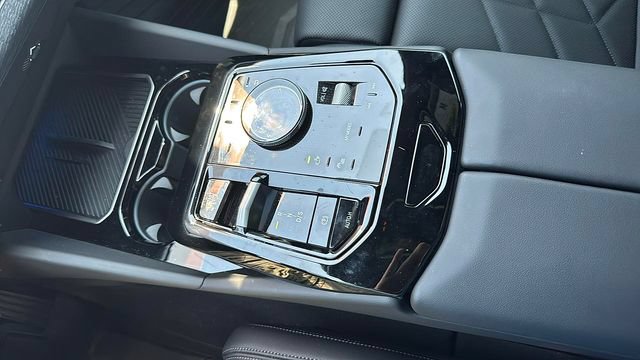 Certified 2025 BMW 530i xDrive w/ Premium Package AWD/4WD image 18