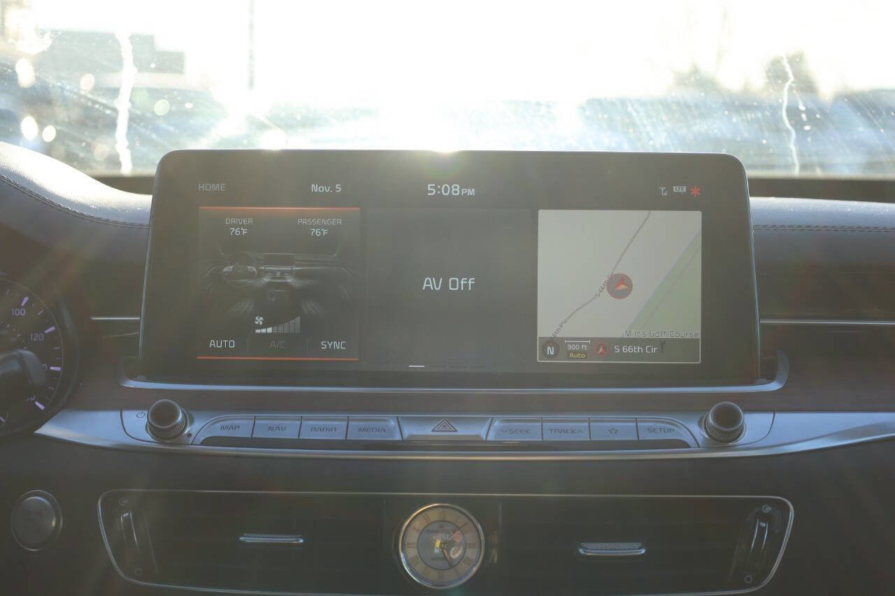 Used 2020 Kia K900 Luxury image 20