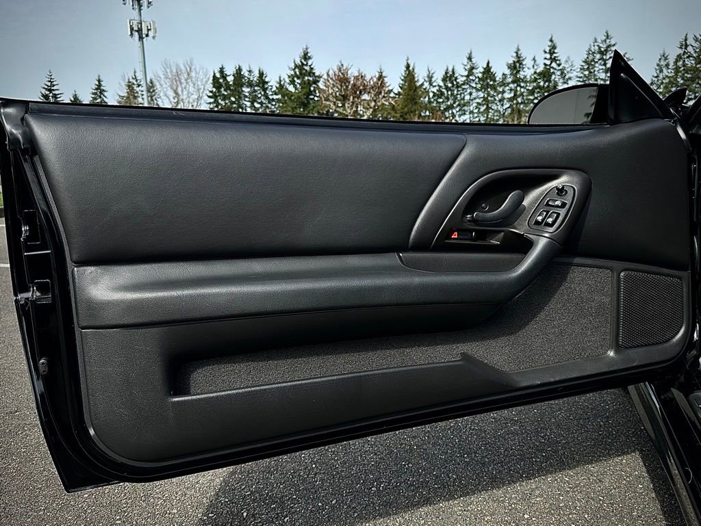 Used 2002 Chevrolet Camaro Z28 w/ Sport Appearance Pkg RWD image 33