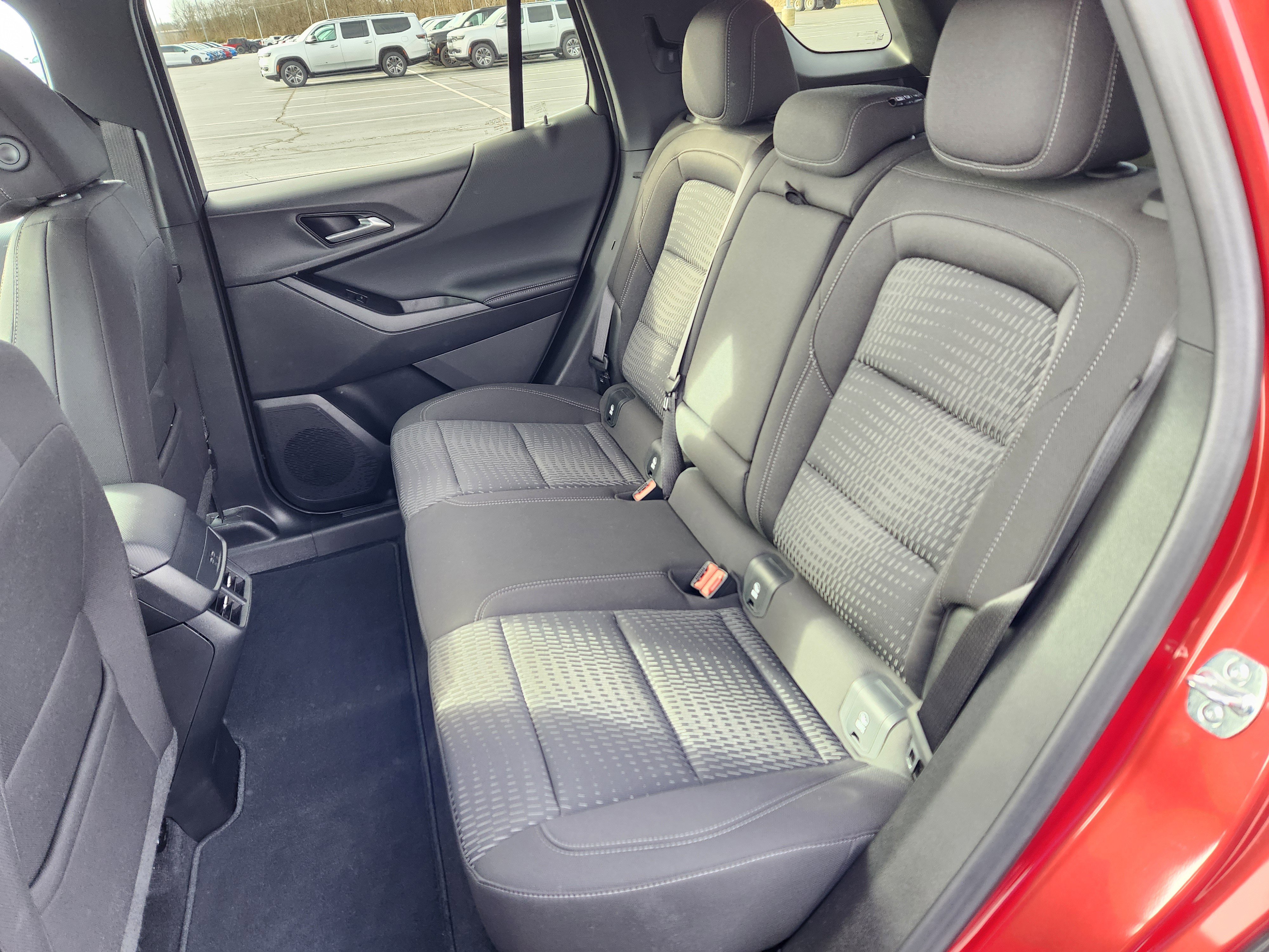 New 2026 Chevrolet Equinox LT image 8