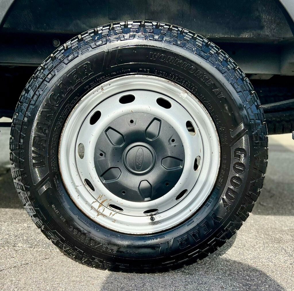 Used 2020 Ford Transit 250 Medium Roof w/ Load Area Protection Package image 19