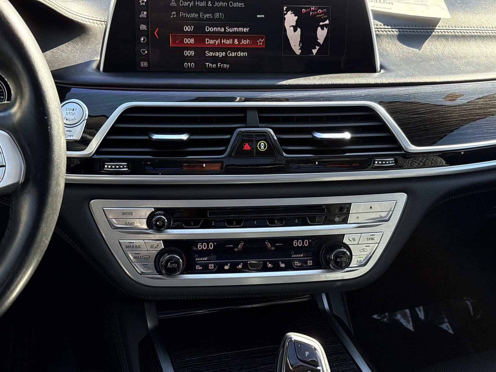 Used 2018 BMW 750i image 12