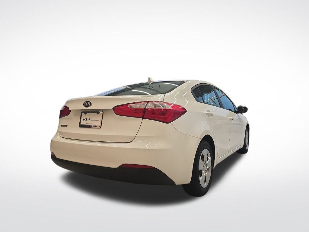 Used 2016 Kia Forte LX image 5