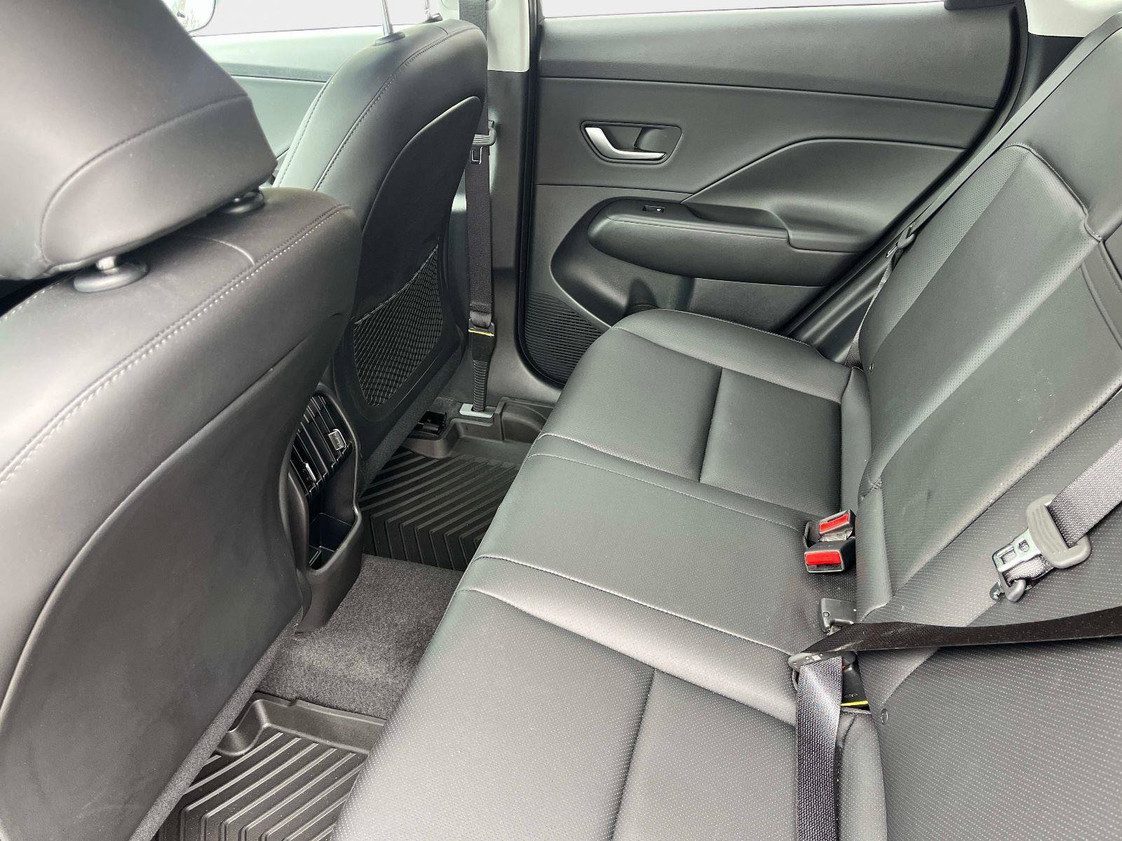 Used 2026 Hyundai Kona SEL Premium image 14