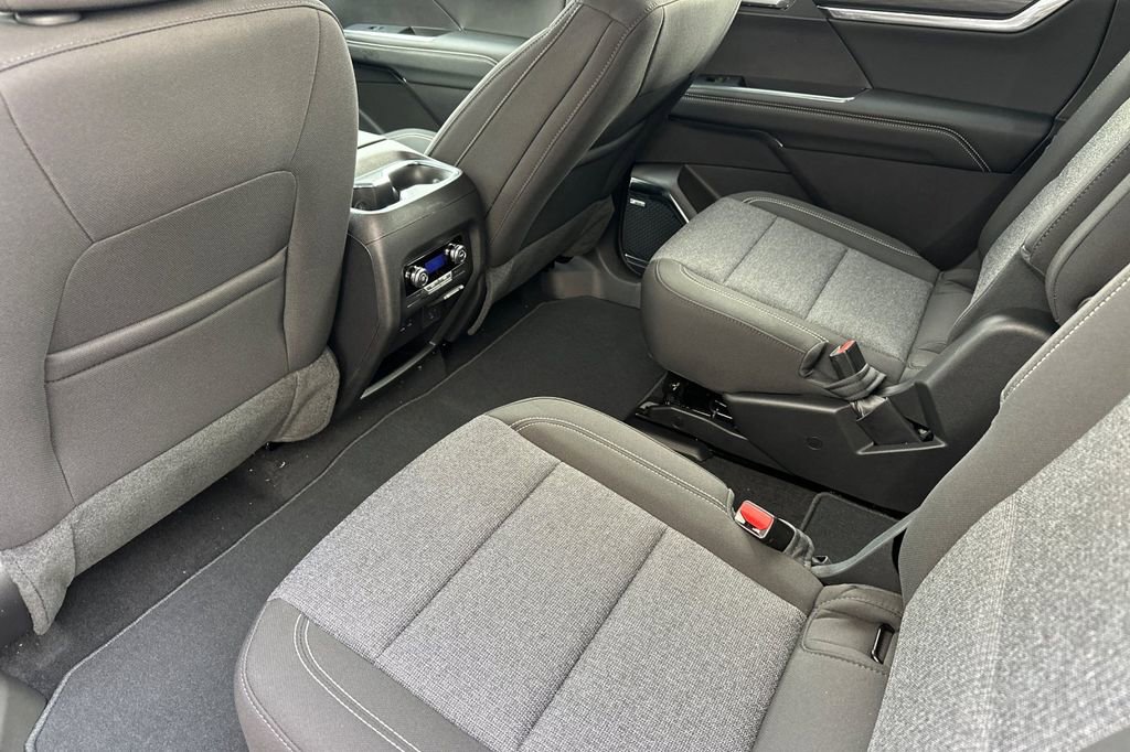 Used 2025 GMC Acadia Elevation image 10