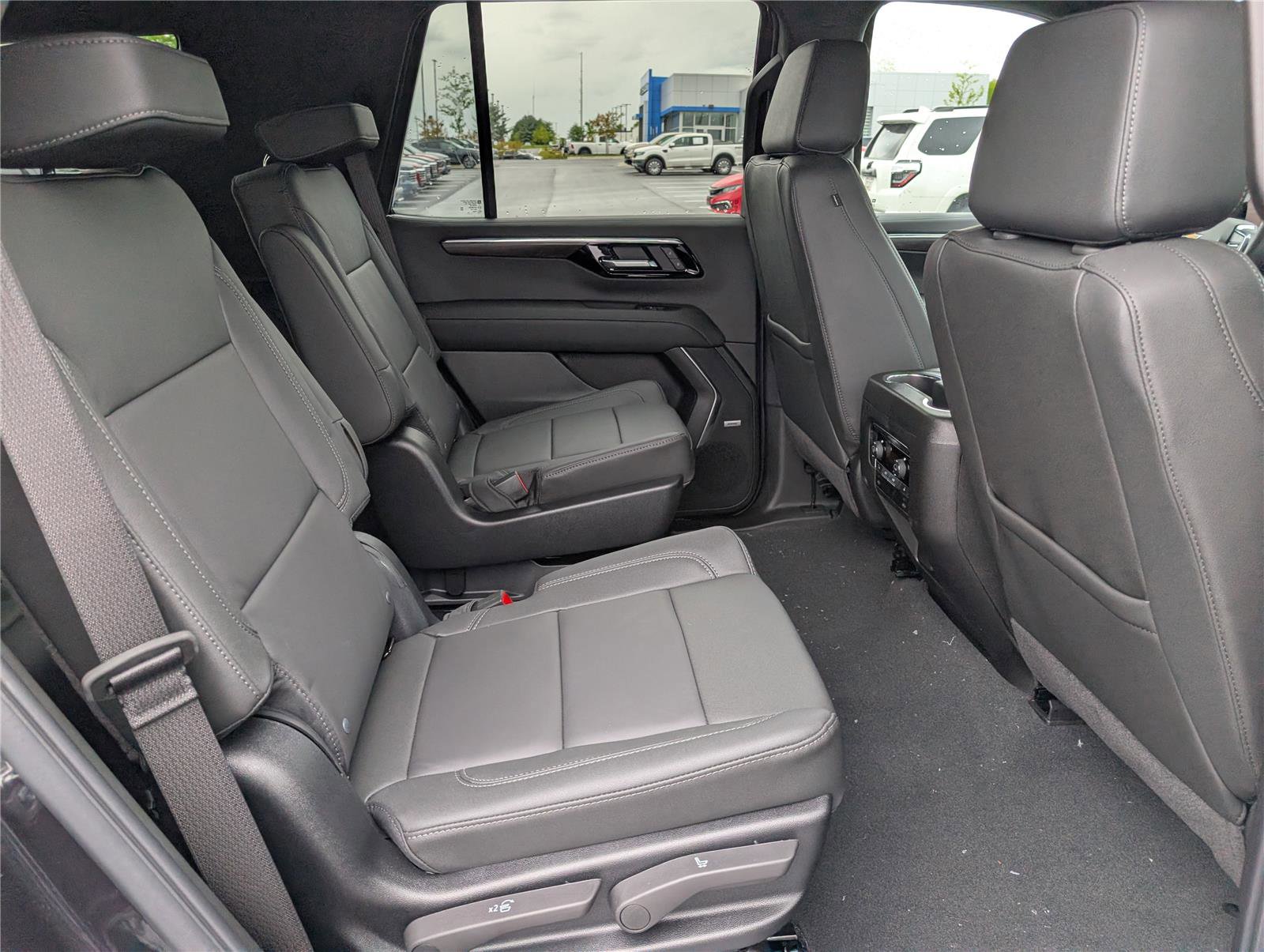 New 2026 Chevrolet Tahoe LT w/ Comfort Package AWD/4WD image 7