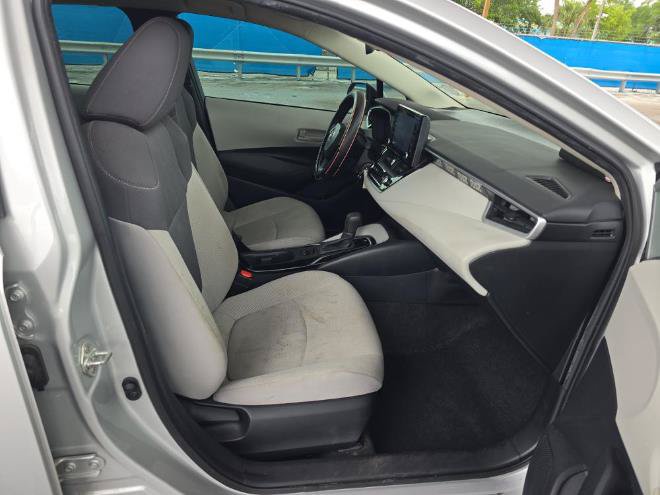 Used 2022 Toyota Corolla LE FWD image 9