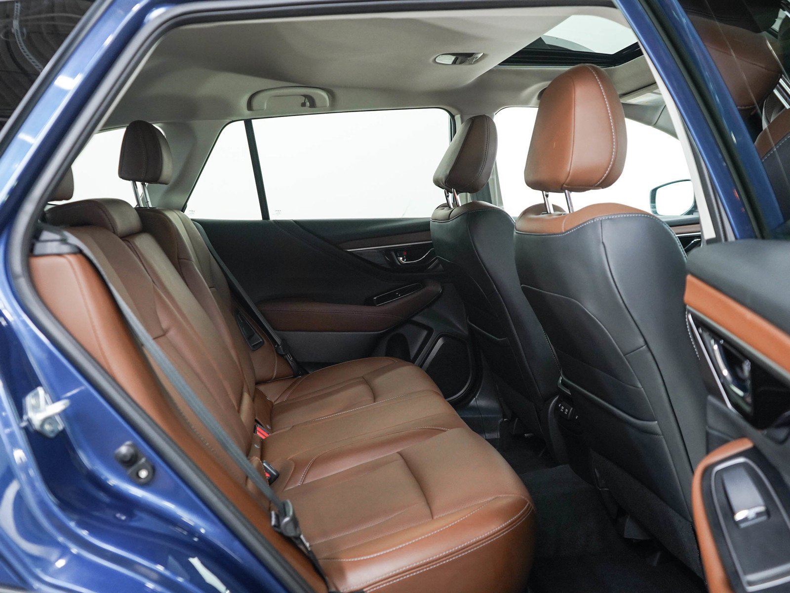 Used 2022 Subaru Outback Touring AWD/4WD image 12