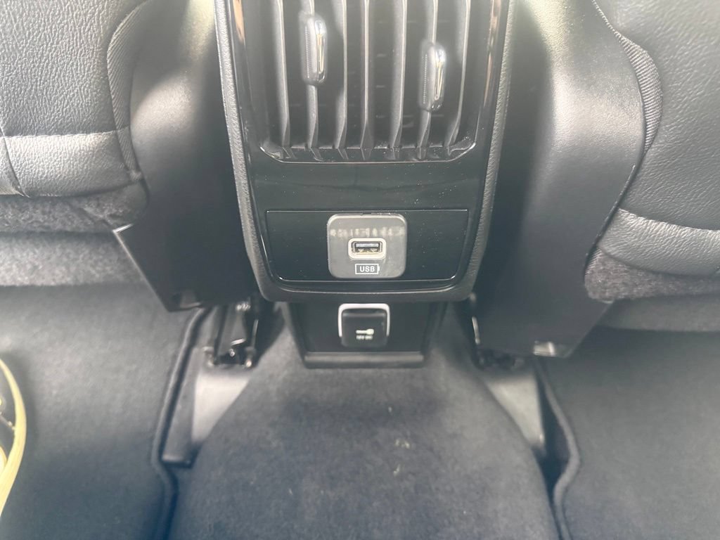 Used 2024 Jeep Compass Latitude AWD/4WD image 34