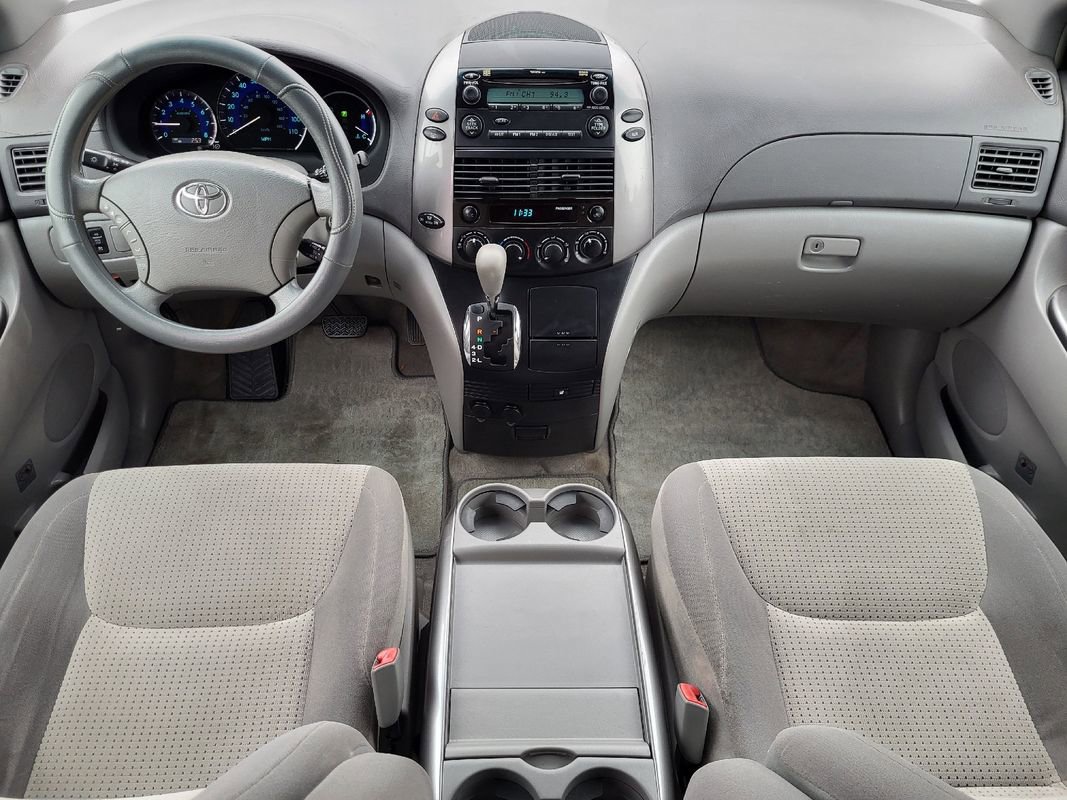Used 2008 Toyota Sienna LE FWD image 27