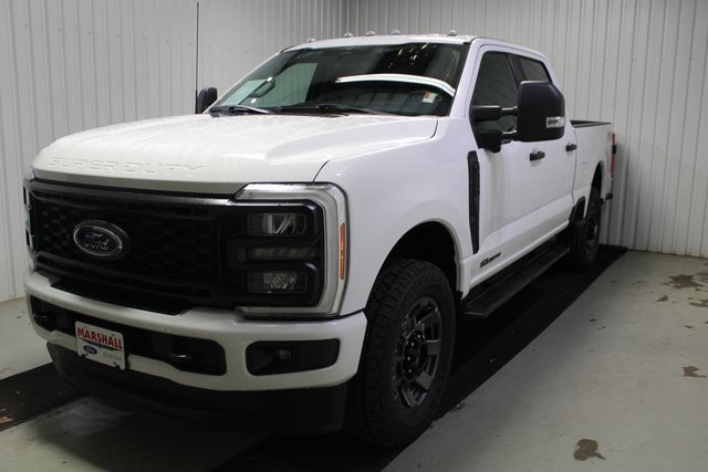 Used 2023 Ford F250 XL w/ STX Appearance Package image 3