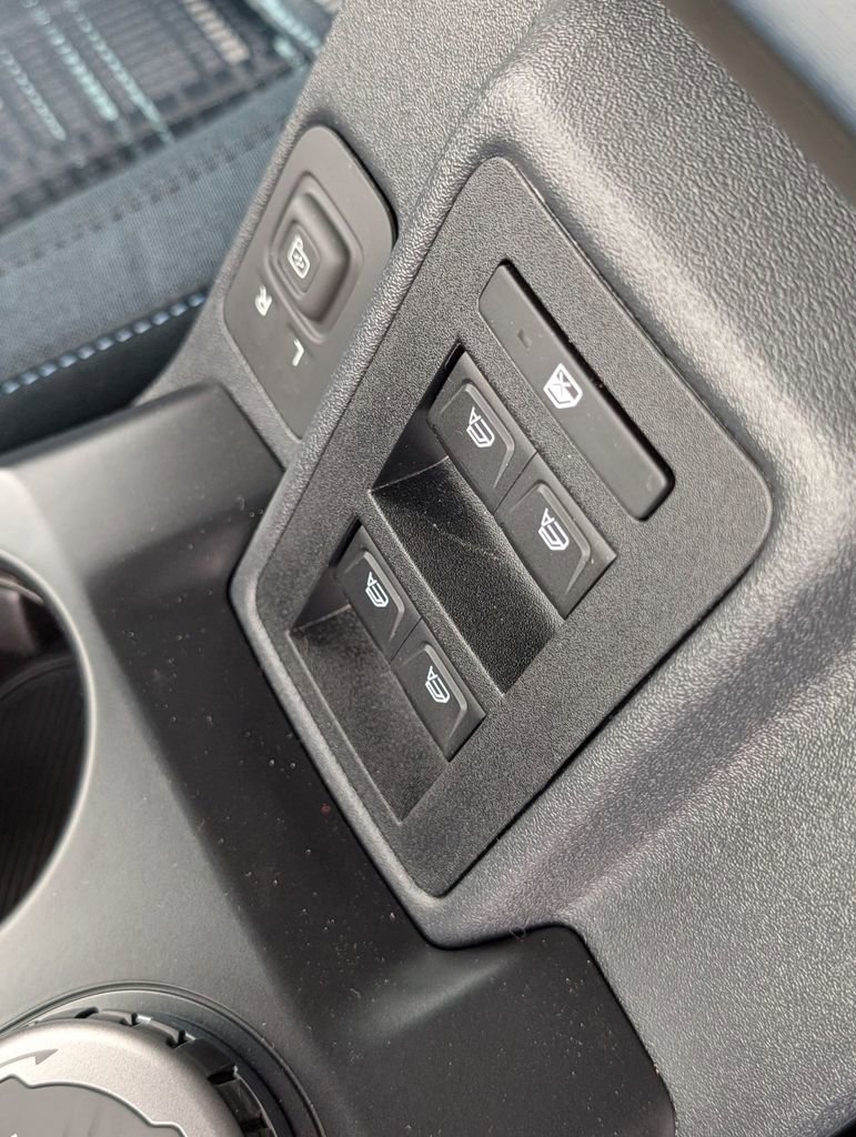 New 2025 Ford Bronco Heritage Edition image 38