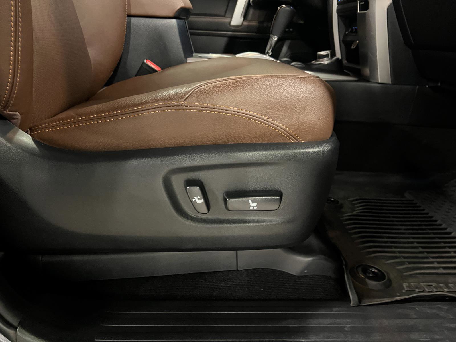 Used 2023 Toyota 4Runner Limited image 38