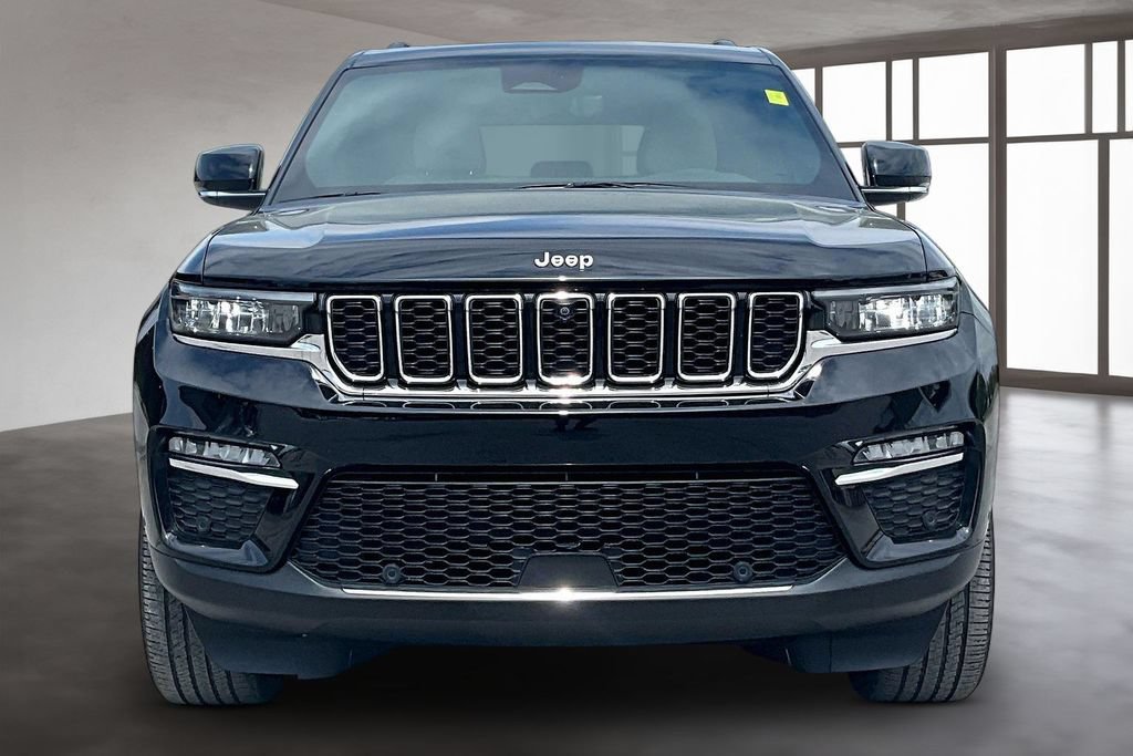 Used 2023 Jeep Grand Cherokee Limited w/ Luxury Tech Group II RWD image 2