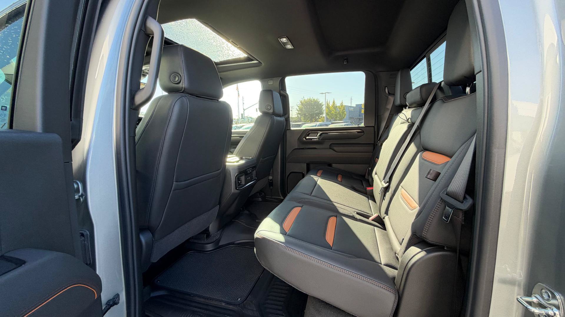 New 2026 GMC Sierra 2500 AT4 w/ AT4 Premium Plus Package AWD/4WD image 10