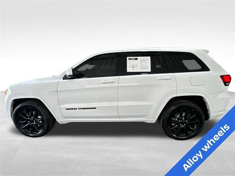 Used 2020 Jeep Grand Cherokee Altitude AWD/4WD image 8