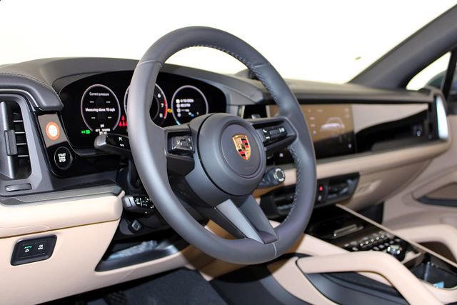 New 2026 Porsche Cayenne AWD/4WD image 4