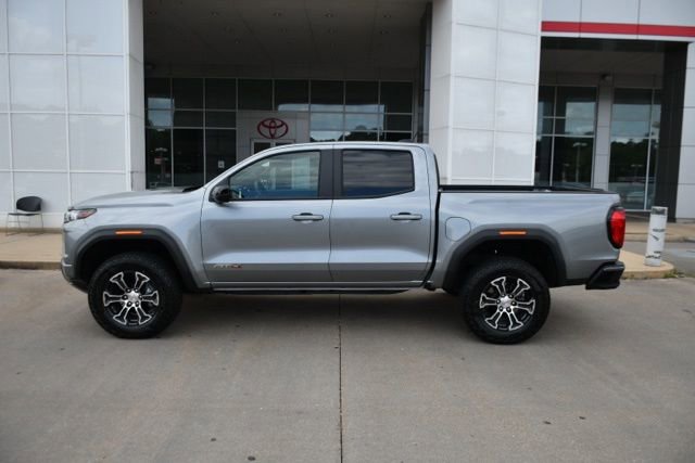 Used 2025 GMC Canyon AT4 w/ AT4 Premium Package image 2