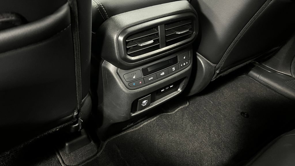 Used 2025 Honda Pilot Elite image 20