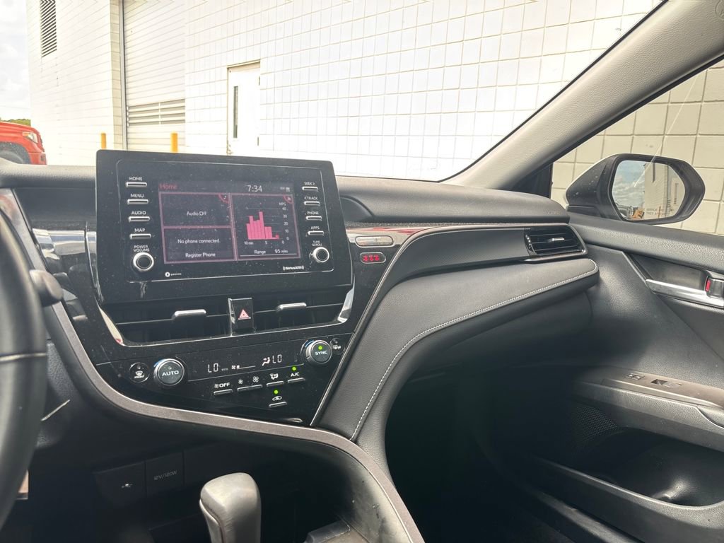 Used 2024 Toyota Camry SE image 15