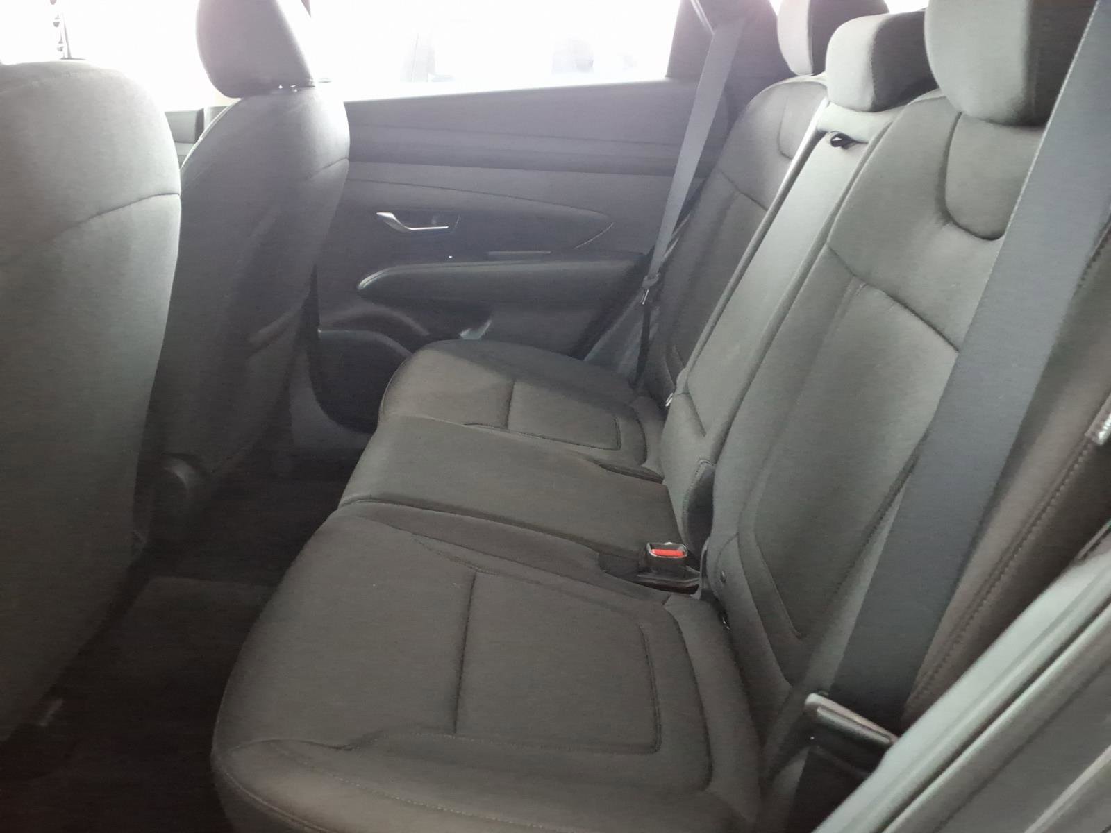 Certified 2025 Hyundai Tucson SE image 13