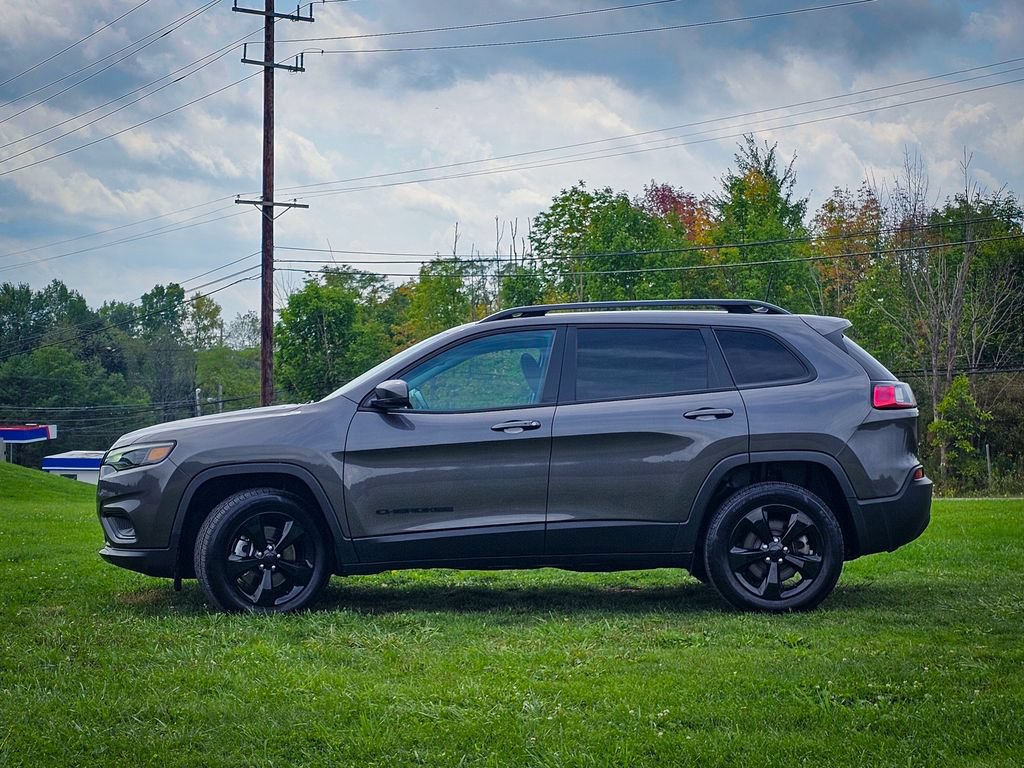 Used 2021 Jeep Cherokee Latitude Plus AWD/4WD image 7