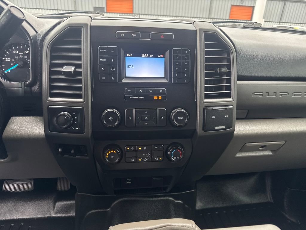 Used 2020 Ford F550 4x4 Regular Cab Super Duty image 24