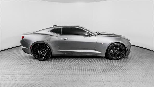 Used 2022 Chevrolet Camaro LT RWD image 9