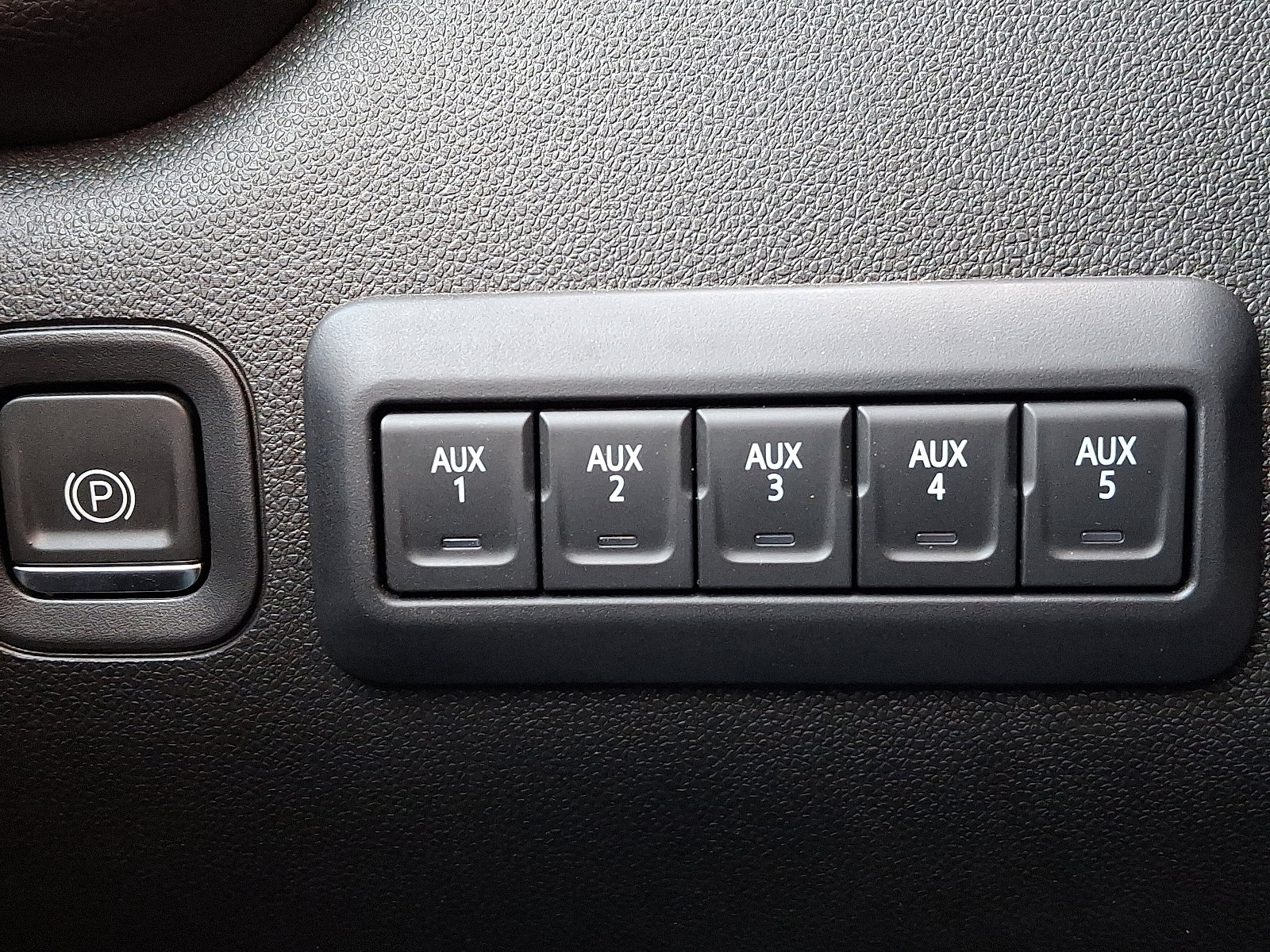 Certified 2024 Chevrolet Silverado 3500 W/T image 23