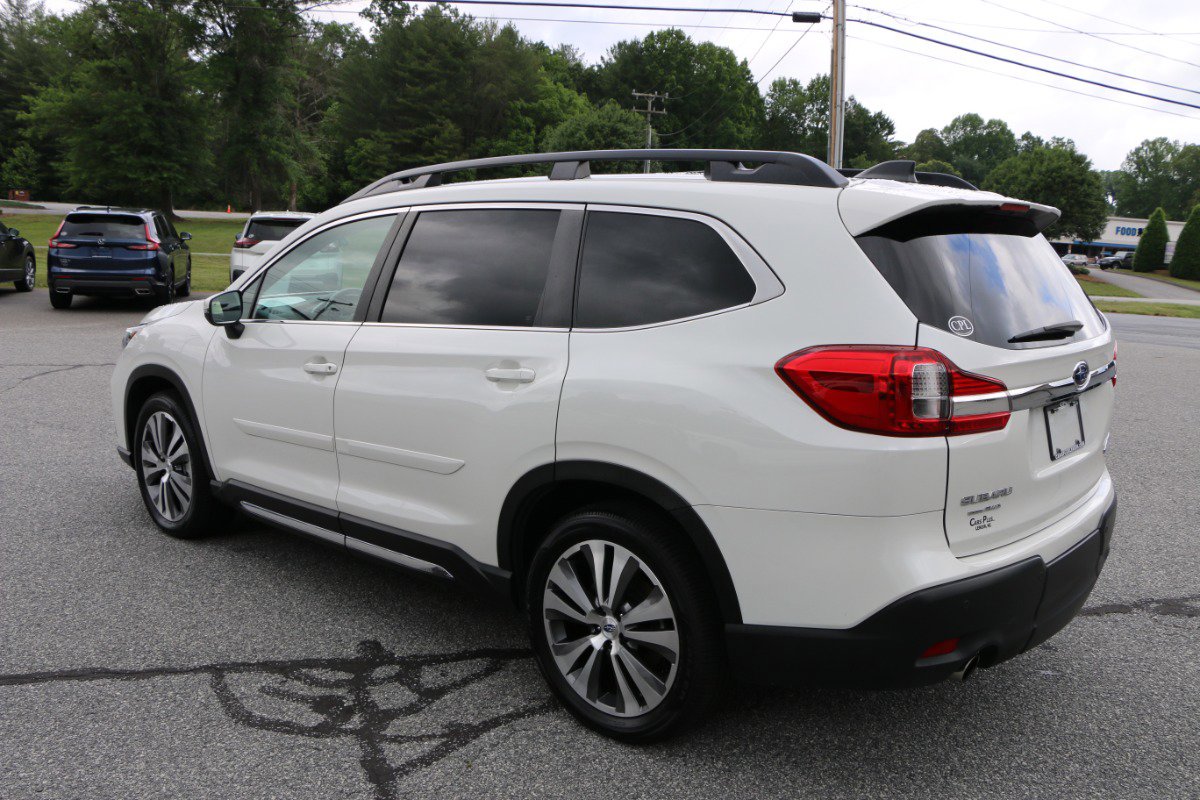 Used 2020 Subaru Ascent Limited w/ Technology Package AWD/4WD image 3