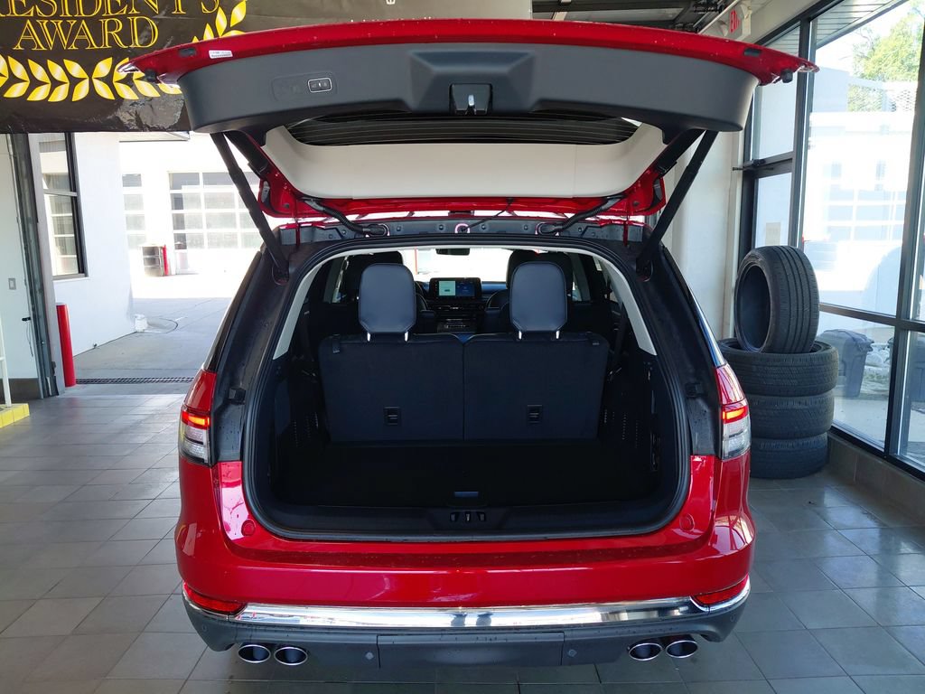 New 2026 Lincoln Aviator AWD image 30