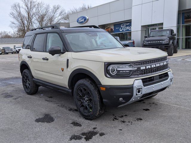 New 2025 Ford Bronco Sport Badlands w/ Badlands Tech Package AWD/4WD image 2