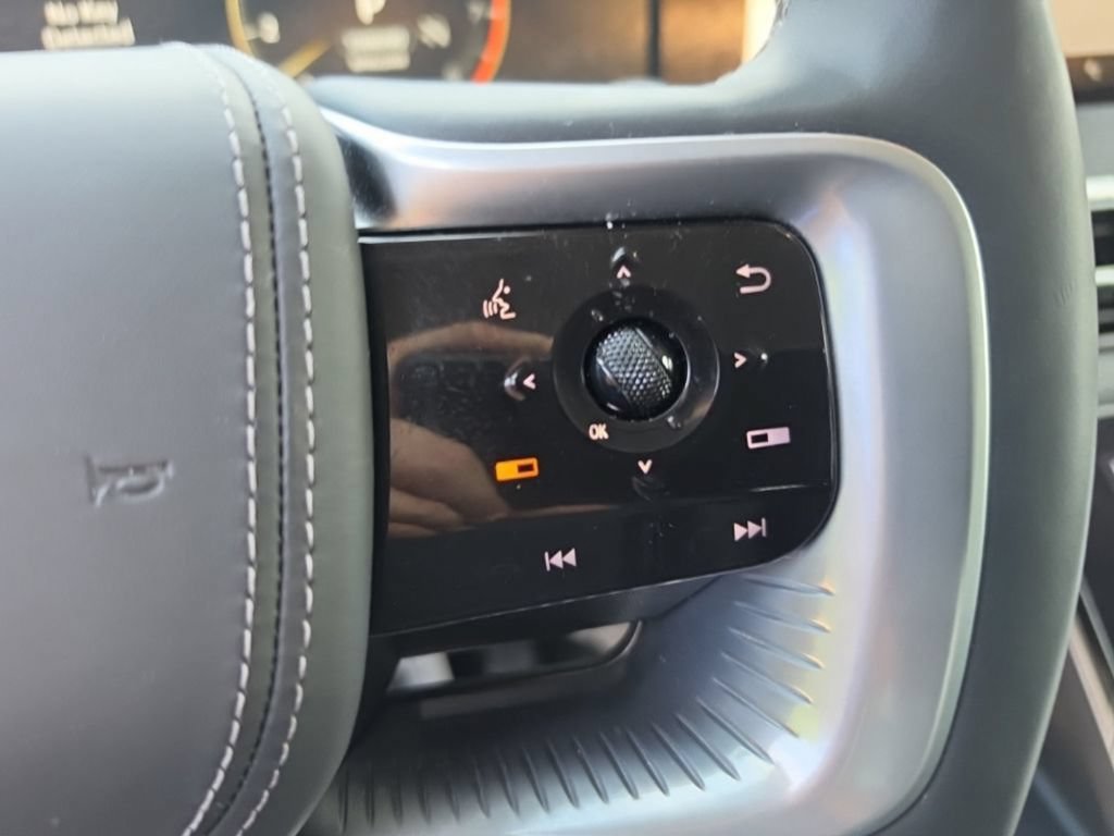 Used 2025 INFINITI QX80 Sensory AWD/4WD image 15